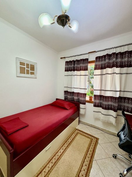 Tirane, jepet me qera apartament 2+1+Aneks+Ballkon Kati 3, 75 m² 500 € (Pran report tv)