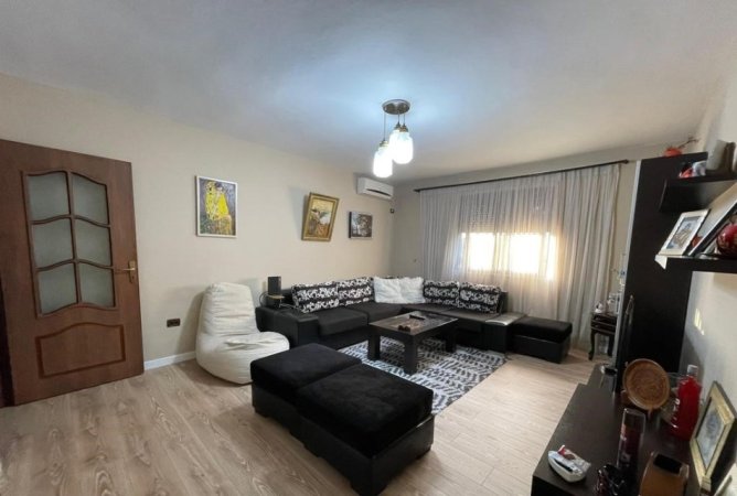 Tirane, shitet apartament 3+1+Aneks+Ballkon Kati 4, 110 m² 150.000 € (Ali Demi)