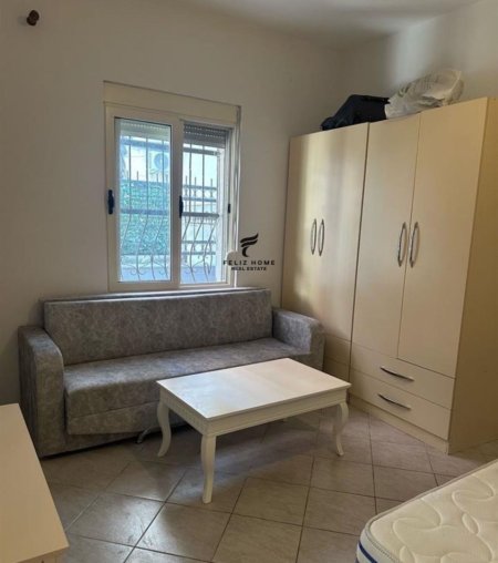 Tirane, jepet me qera apartament 1+1+Ballkon Kati 1, 60 m² 450 € (RRUGA E KOSOVAREVE)