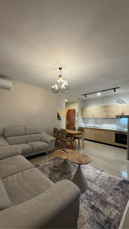 Tirane, jepet me qera apartament 2+1+Ballkon Kati 7, 130 m² 650 € (KOPSHTI ZOOLOGJIK)