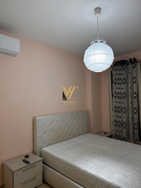 Tirane, jepet me qera apartament 2+1+Ballkon Kati 7, 150 m² 700 € (KOPSHTI ZOOLOGJIK)