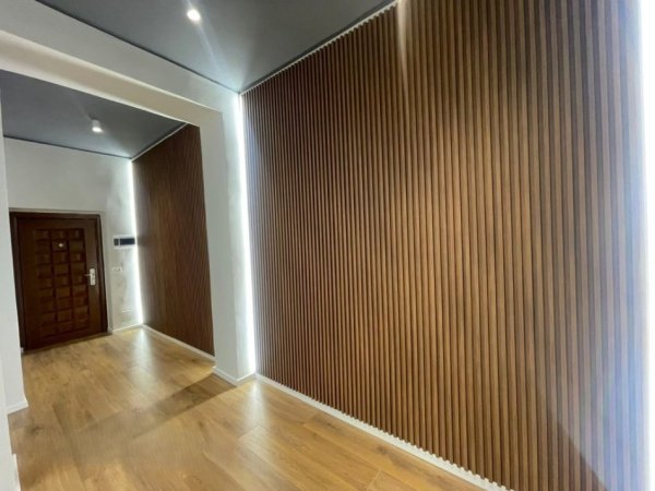 Tirane, jepet me qera apartament 1+1 Kati 2, 76 m² 800 € (Shallvaret)