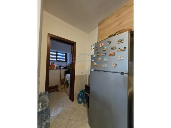 Shitet, Apartament 2+1, ish Fusha e Aviacionit, Tiranë