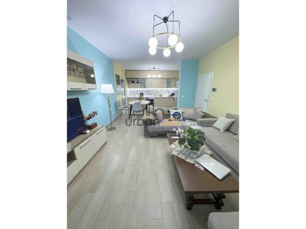 Tirane, jepet me qera Vile 2 Katshe , 330 m² 1.100 € (Vilat Gjermane)