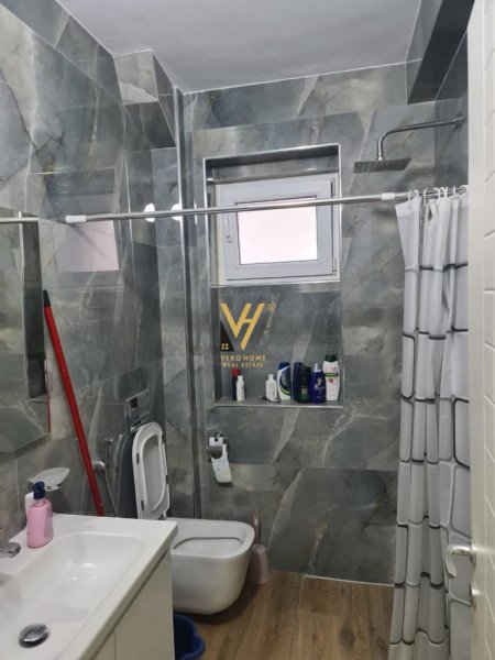 Tirane, shitet apartament 2+1+Ballkon Kati 4, 105 m² 199.500 € (VASIL SHANTO)
