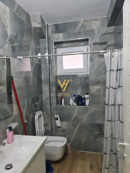 Tirane, shitet apartament 2+1+Ballkon Kati 4, 105 m² 199.500 € (VASIL SHANTO)
