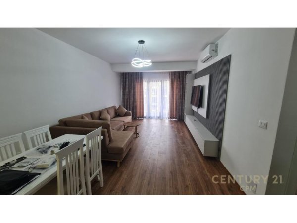 Tirane, jepet me qera apartament 1+1 Kati 4, 75 m² 650 € (KODRA E DIELLIT 2)