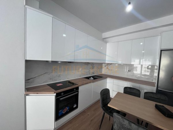Tirane, jepet me qera apartament 1+1 Kati 5, 53 m² 450 € (Kompleksi Kaimi, Ali Demi)