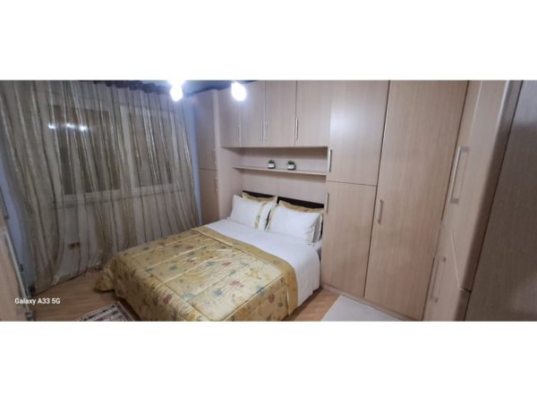 Tirane, jepet me qera apartament 1+1 Kati 2, 51 m² 500 € (pranë Liceut Artistik)