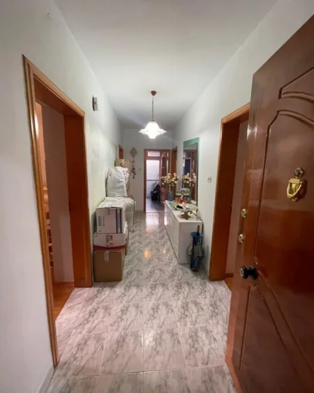 Tirane, shes apartament 3+1+Aneks+Ballkon Kati 3, 93 m² 180.000 € (Te mozaiku i Tiranes)