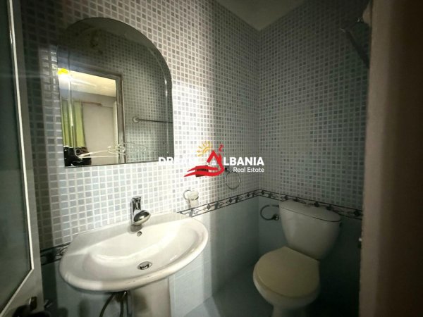 Tirane, jepet me qera apartament 2+1+Ballkon Kati 2, 125 m² 1.200 € (Tek Bllok, tek Garda)