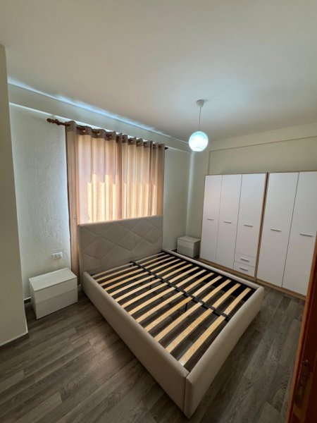 Tirane, jepet me qera apartament 1+1 Kati 6, 65 m² 400 € (Astir)