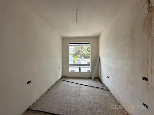 Tirane, shitet apartament 1+1 Kati 3, 72 m² 213.000 € (Rruga e Barrikadave)