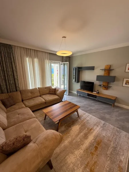 Tirane, jepet me qera apartament 2+1+Ballkon Kati 2, 125 m² 1.600 € 