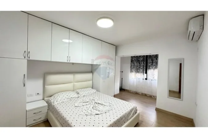 Tirane, jepet me qera apartament 1+1 Kati 2, 60 m² 600 € (Myslym Shyri)