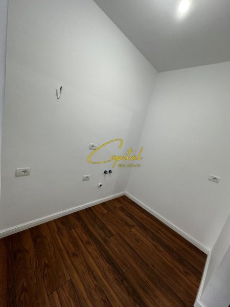 Tirane, shitet apartament 1+1+Ballkon Kati 2, 122.000 € (RRUGA IRFAN TOMINI)