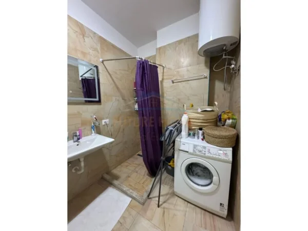 Tirane, shitet 2+1 Kati 5, 135 m² 210.000 € (Shitet, Apartament 2+1+Post Parkimi, Grand Gallery, Yzberisht, Tirane.)