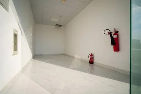 Tirane, jepet me qera dyqan Kati 0, 64 m² 600 € (ASL 2)