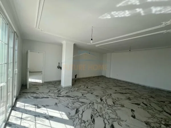 Tirane, jepet me qera apartament 2+1 Kati 9, 110 m² 1.500 € (Yzberisht)