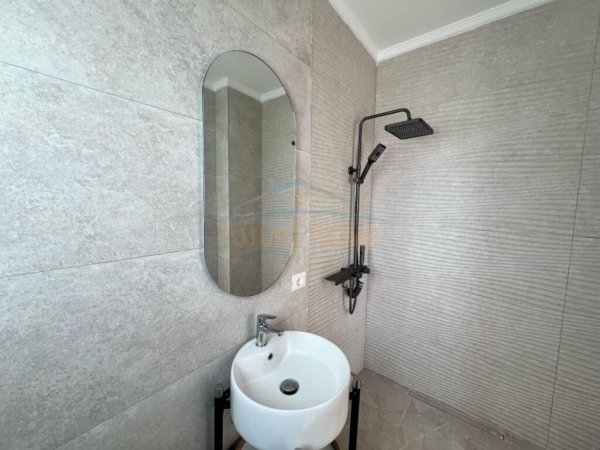 Tirane, jepet me qera apartament 2+1 Kati 9, 110 m² 1.500 € (Yzberisht)