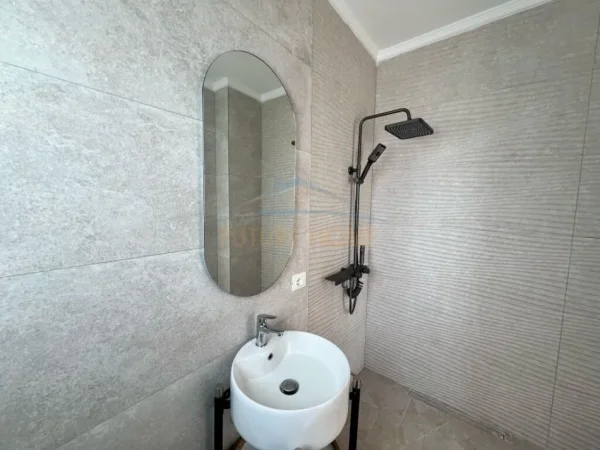 Tirane, jepet me qera apartament 2+1 Kati 9, 110 m² 1.500 € (Yzberisht)