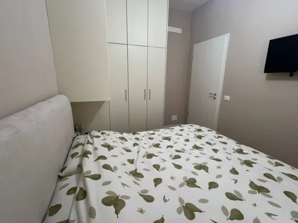 Tirane, jepet me qera apartament 1+1 Kati 6, 50 m² 400 € (JEPET ME QERA SUPER APARTAMENT 1+1+BALLKON TEK REZIDENCA KAIMI NE ALI DEM)