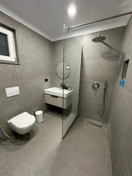 Tirane, jepet me qera garsonier 1+1 Kati 9, 50 m² 470 € 