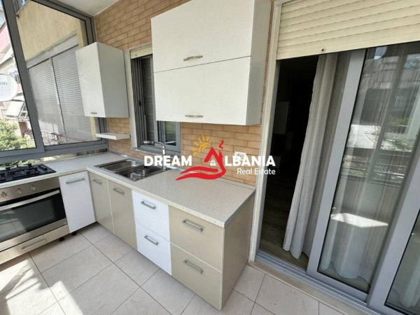 Tirane, jepet me qera apartament 2+1+Ballkon Kati 3, 120 m² 650 € (Tek Liqeni i Thate - ID 42215228)