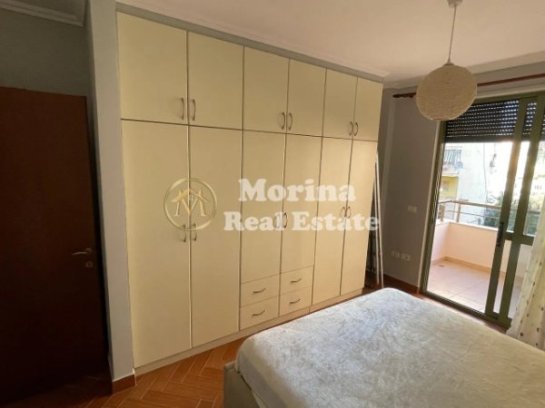 Tirane, jepet me qera apartament 2+1 Kati 3, 100 m² 700 € (Komuna Parisit)