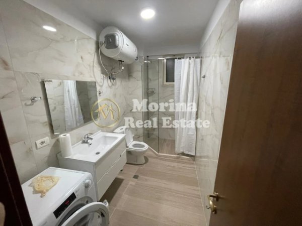 Tirane, jepet me qera apartament 2+1 Kati 3, 100 m² 700 € (Komuna Parisit)