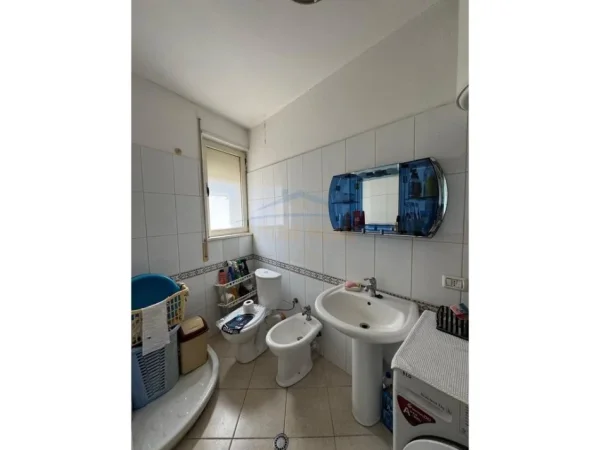 Durres, shitet apartament 2+1 Kati 1, 79 m² 130.000 € (Golem)