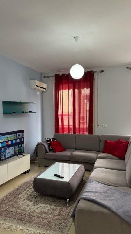 Tirane, jepet me qera apartament 2+1 Kati 3, 90 m² 700 € (Liqeni i Thate , Rruga Peti)