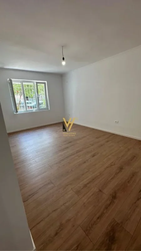 Tirane, shitet apartament 2+1+Ballkon Kati 1, 62 m² 118.000 € (XHAMLLIKU)