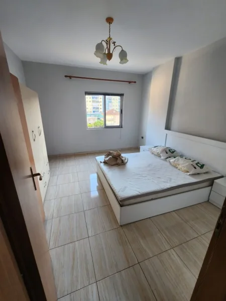 Tirane, jepet me qera apartament 1+1 Kati 3, 77 m² 350 € (Astir)