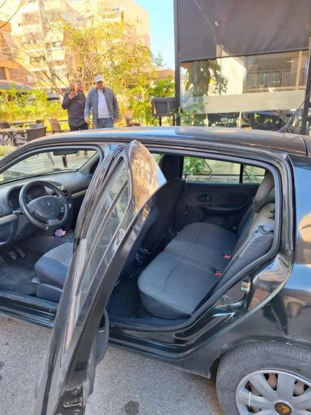 Tirane, shitet , e zeze manuale