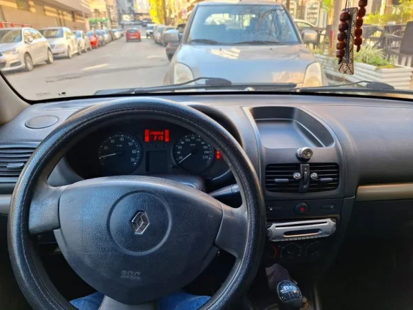 Tirane, shitet , e zeze manuale