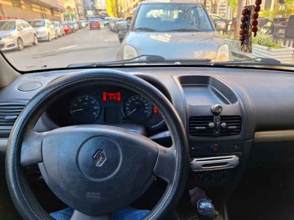 Tirane, shitet , e zeze manuale