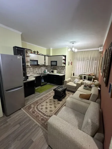 Tirane, shitet apartament 1+1 Kati 2, 64 m² 97.000 € (FRESK)
