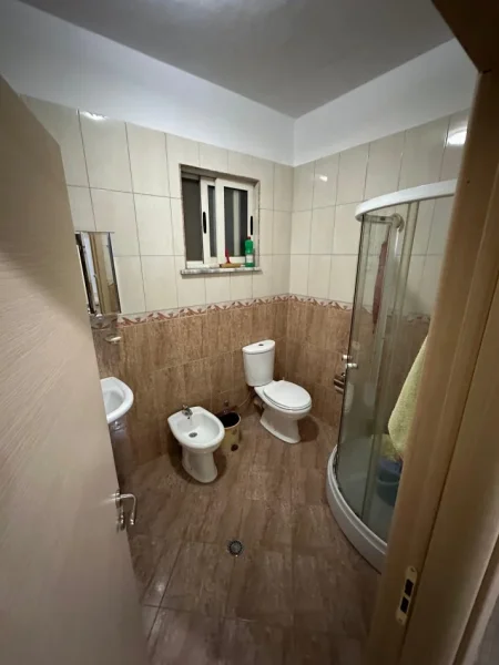 Tirane, shitet apartament 1+1 Kati 2, 64 m² 97.000 € (FRESK)