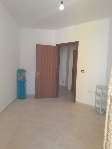 Tirane, jepet me qera apartament 2+1 Kati 5, 100 m² 400 € (Don bosko)