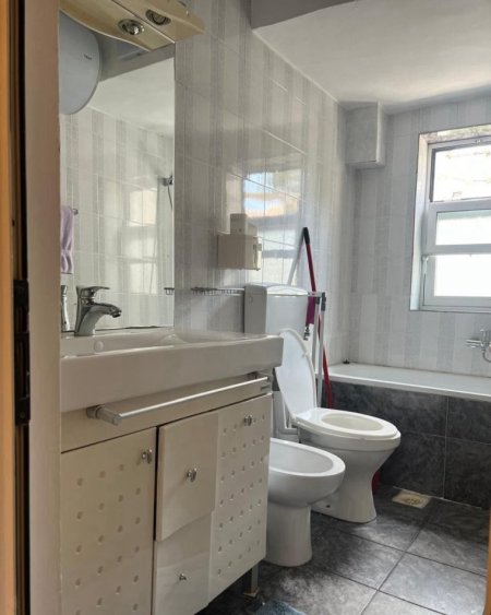 Tirane, jepet me qera apartament Kati 3, 80 m² 700 € (myslym shyri)