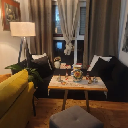 Tirane, shitet apartament 2+1+Ballkon , 82 m² 130.000 € (ALI DEMI)