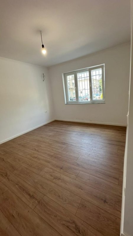 Tirane, jepet me qera apartament 2+1 Kati 1, 62 m² 118.000 € (Varri Bamit ,Porcelan)