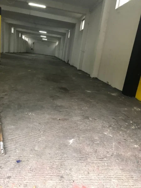 Tirane, shitet magazine Kati 0, (Autostrade tirane durres)