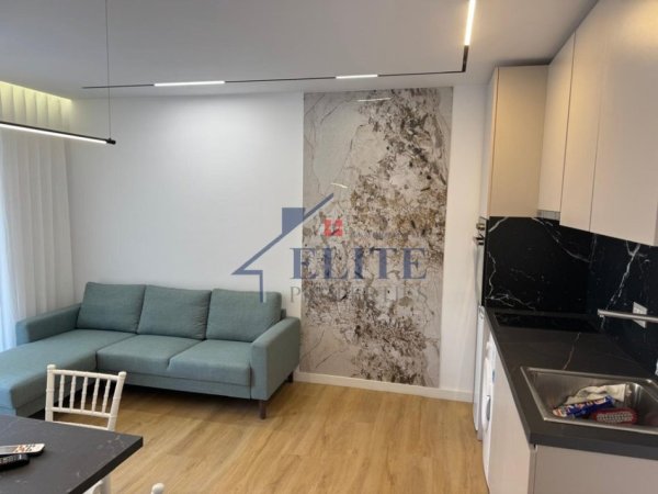 Tirane, jepet me qera apartament 1+1 Kati 5, 70 m² 1.000 € (Mine Peza)