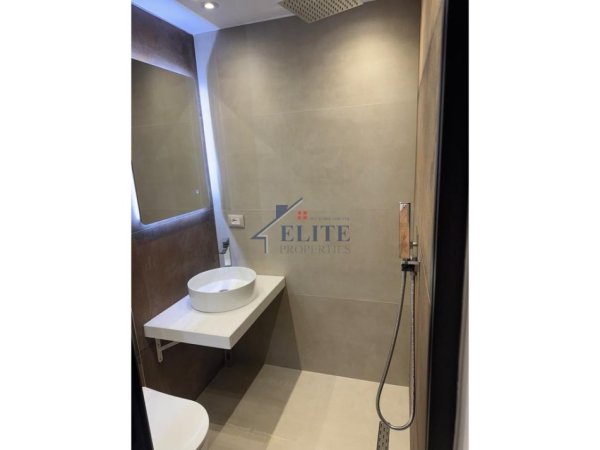 Tirane, jepet me qera apartament 1+1 Kati 5, 70 m² 1.000 € (Mine Peza)