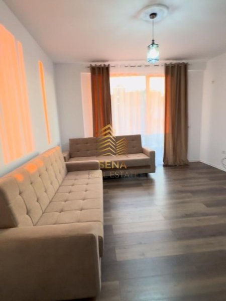 Tirane, jepet me qera apartament 2+1+Ballkon Kati 4, 80 m² 450 € (Shkoze)