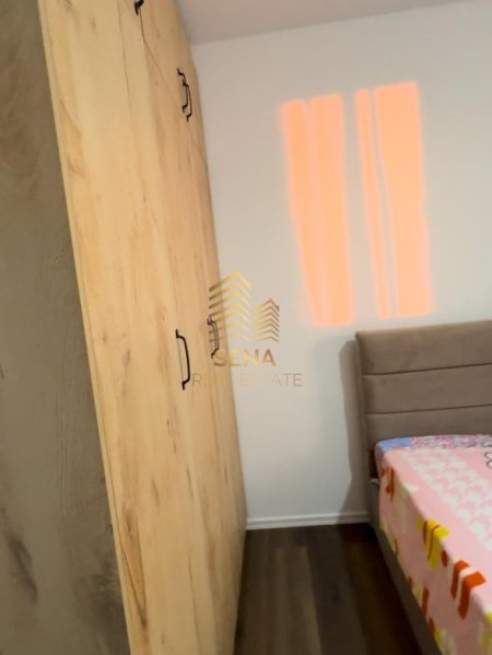Tirane, jepet me qera apartament 2+1+Ballkon Kati 4, 80 m² 450 € (Shkoze)