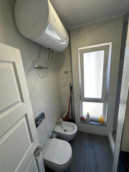 Tirane, shitet apartament 1+1+Ballkon , 58 m² 115.000 € (Ish Fusha e Aviacionit)