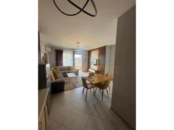 Tirane, shitet apartament 1+1 Kati 6, 70 m² 140.000 € (Rruga 5 Maji)